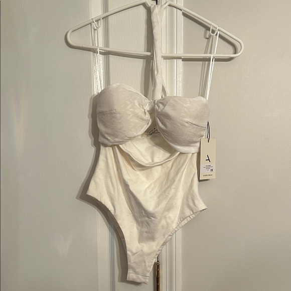 Atoir White Women's Bodysuit - Picture 1 of 6